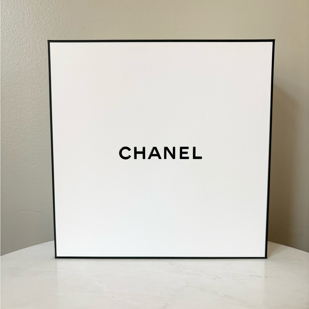 CHANEL Classic White Box